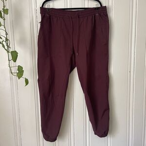 Lululemon License To Train Men Maroon Burgundy Red Tapered Jogger Pants Size XXL